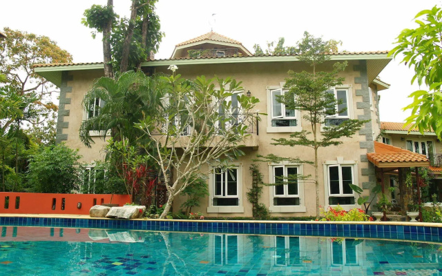 The Heritage House & Garden