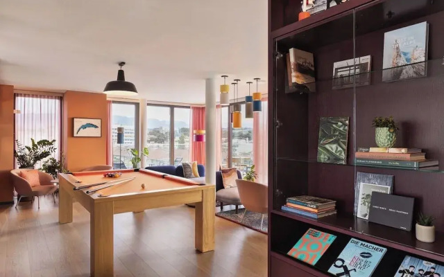 Stay KooooK Geneva City – Online Check In