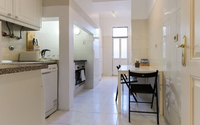 Avenida Liberdade Terrace by Homing
