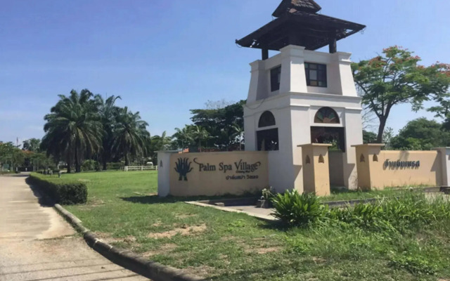 Palm Spa Village