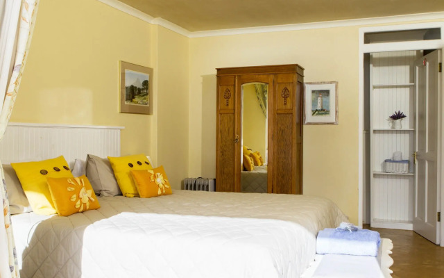 Albatross Guest House