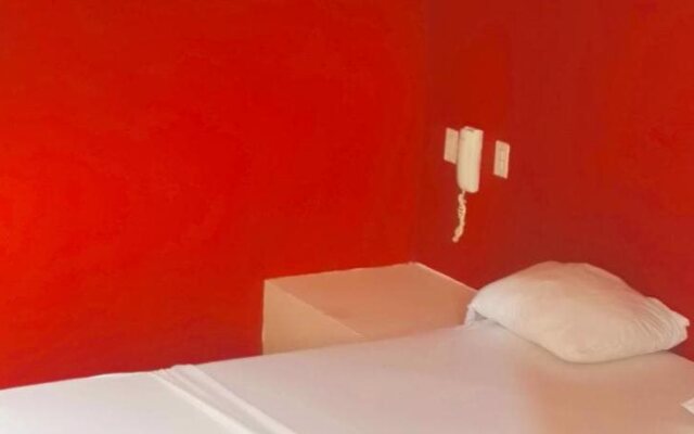 Hotel Red Room