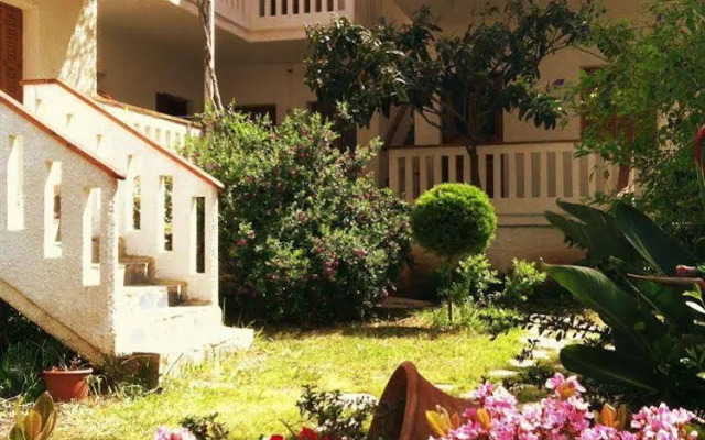 Nicolas Beach Guesthouse