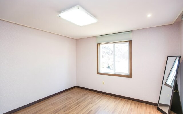 Seosan Travel & Dream Pension