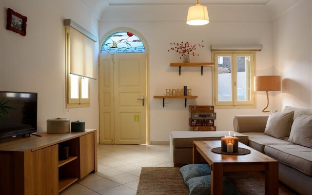 Santorini Suite Home