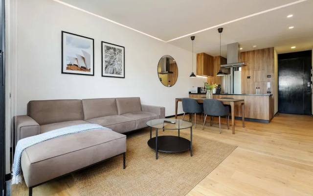 w Deluxe 1BR With Elegant Balcony in Roma Nte