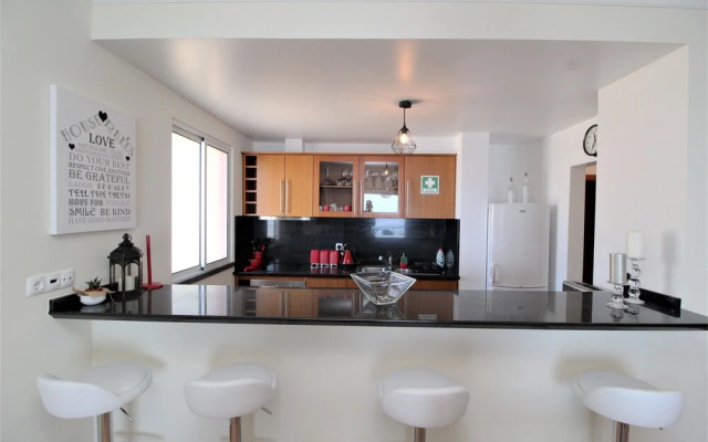 Paul do Mar Charming Apartment T2