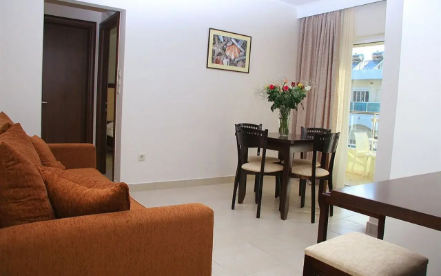 Michel Apartments