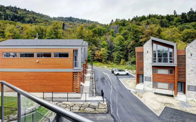 25- Chalet à Louer à Stoneham