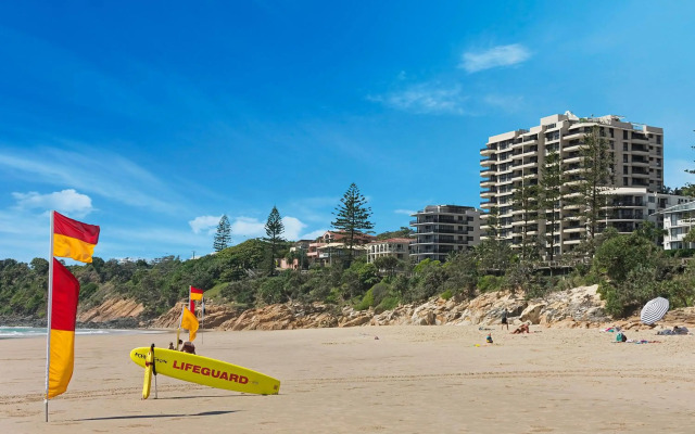 Clubb Coolum Beach Resort