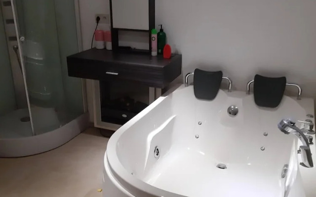 Relaxation in Waterloo, 2 Steps From the Center of Brussels
