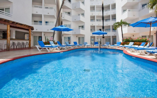 Ocean View Cancun Arenas