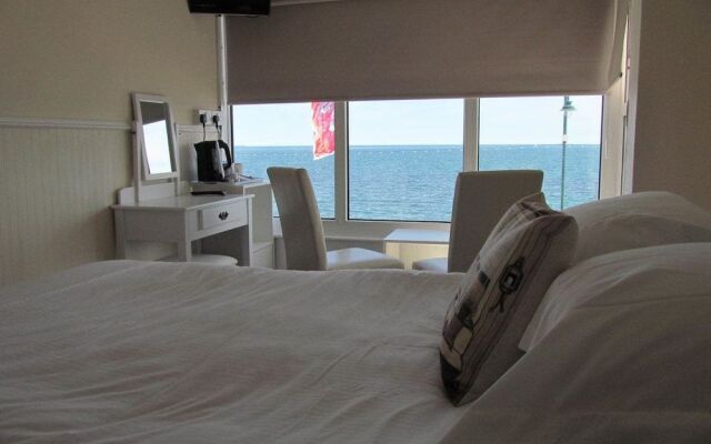 Shoreline Lodgings