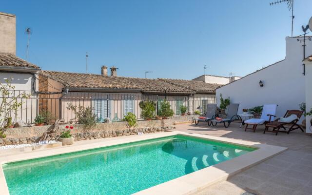 ES PUJOLS - Chalet with terrace in Campanet. Free WiFi