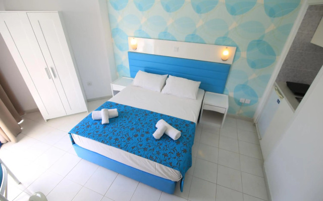 Lantiana Gardens ApartHotel