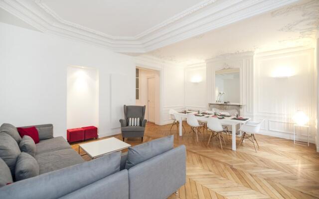 Pick a Flat - Champs Elysees / Laugier Apartment