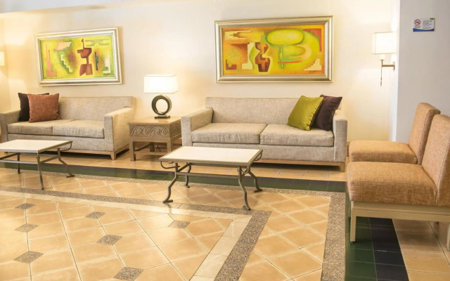 Holiday Inn Express Monterrey Galerias by IHG
