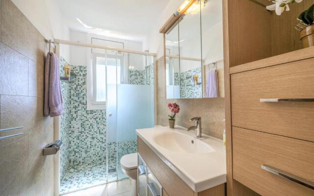 1ª línea Promocanyelles Roses - Barneda Premium