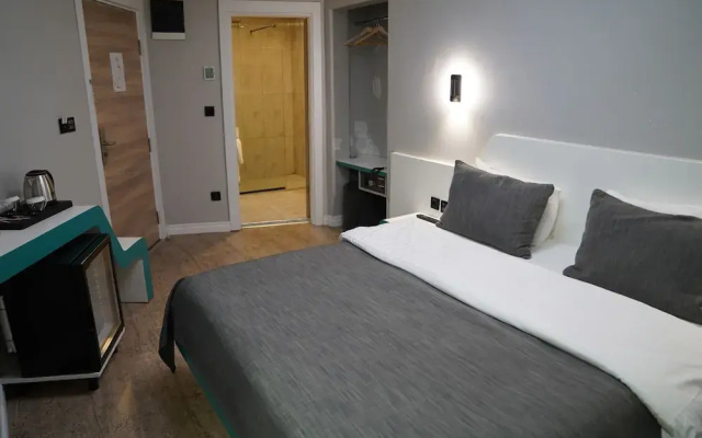 Midis Otel