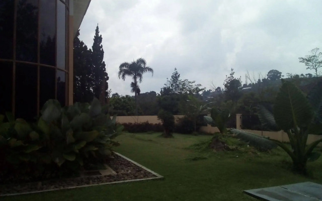 Simply Homy Guesthouse Graha Puspa