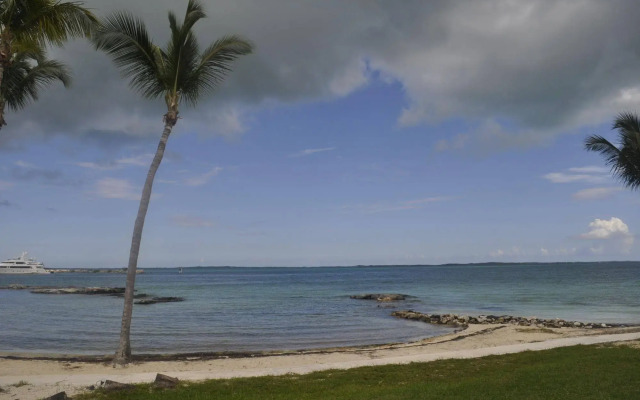 Abaco Getaway by Living Easy Abaco