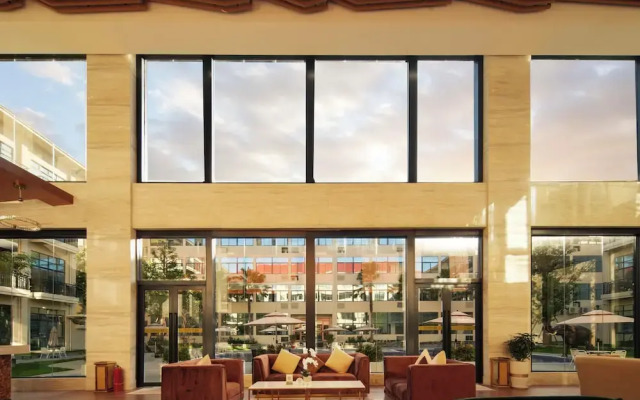 Donghu Resort Hotel