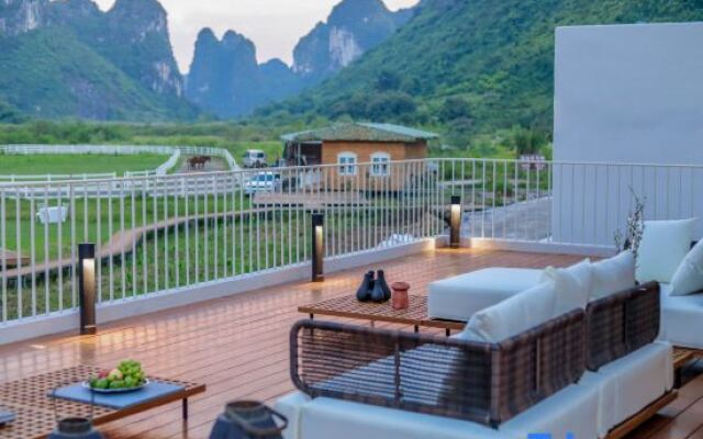 Yongshui River Store of the Thousand and One Courtyard Hopes Resort