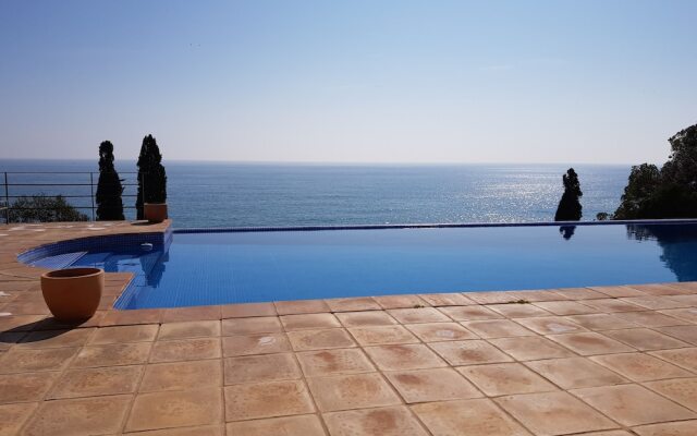 Villa Tamarit Guest House