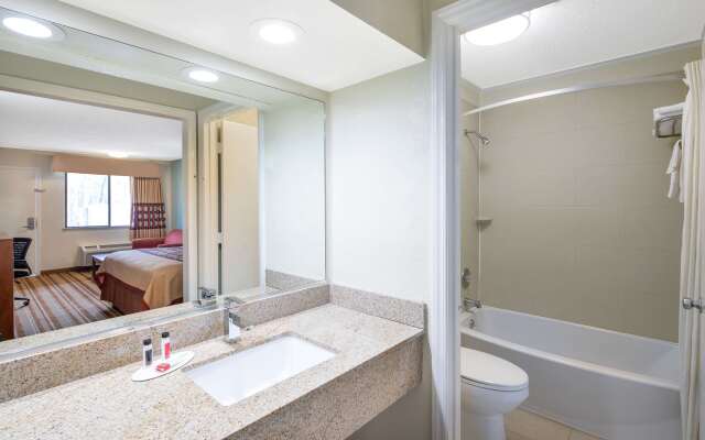 Super 8 by Wyndham Burlington NC