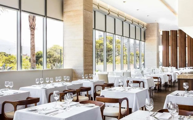 Best Western Premier Americas Fashion