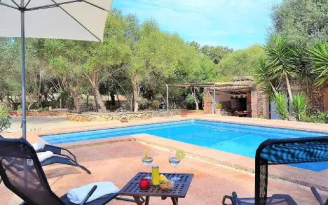 Llubi Villa 132