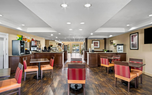 Quality Suites Irving-Las Colinas