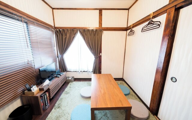 Plat House Shinjuku 202