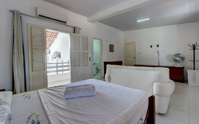 Casa com piscina privativa perto do mar