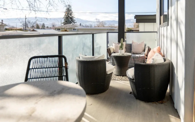 DT 3-lvl Townhouse w Rooftop Patio