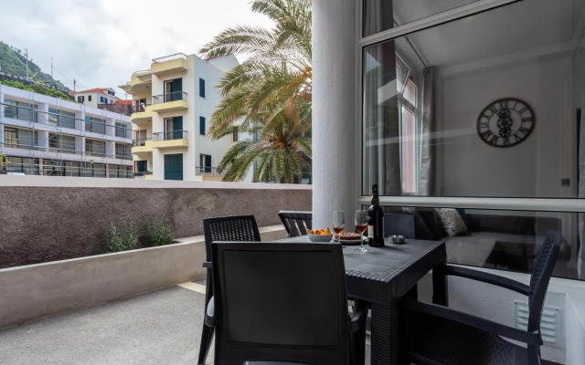 The Jolie Apartments - by the Ocean