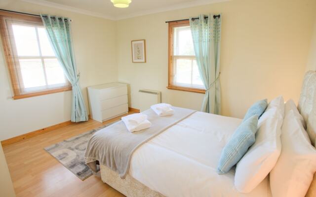 Knightsridge House Apartment