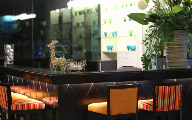 Paradise Hotel