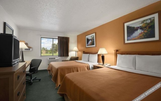 Travelodge Muskegon