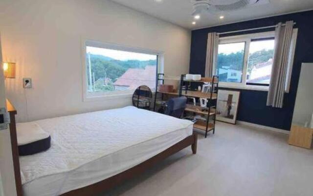 Stay Hill Pension