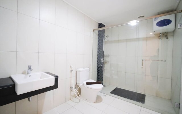 Spacious 2Br At The Via And The Vue Apartment Surabaya