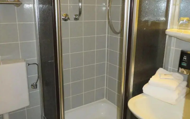 Hotel zum Rosenteich