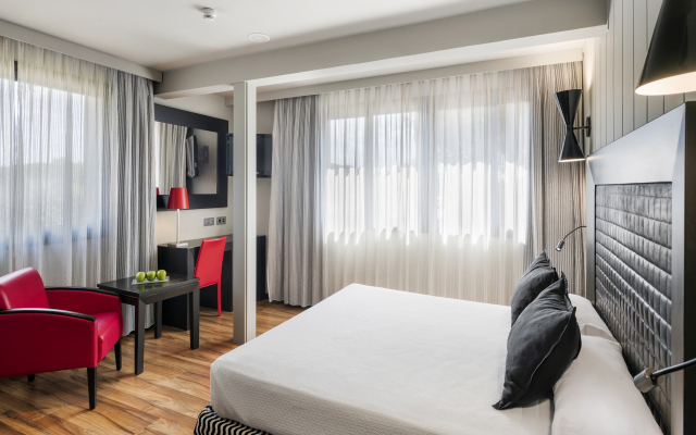 Salles Hotel Aeroport de Girona