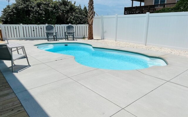 Close Enough 4 Bedroom Home by RedAwning