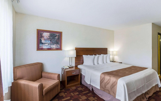 Econo Lodge Luverne I-90
