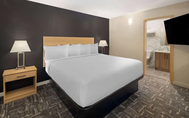 Baymont By Wyndham West Edmonton