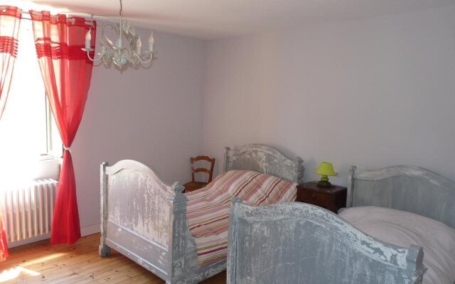 Chambres dhôtes et Gîte Sous La Tonnelle