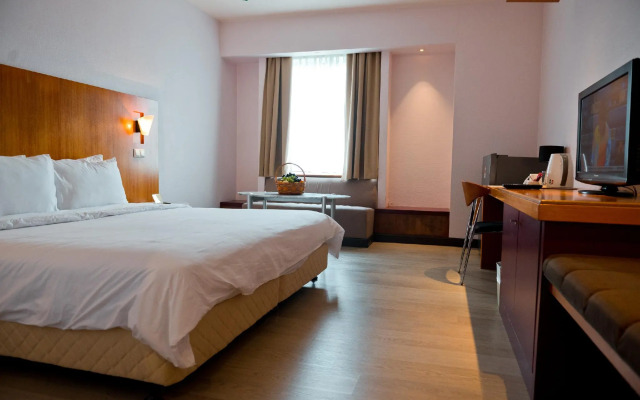 Parkcity Everly Hotel