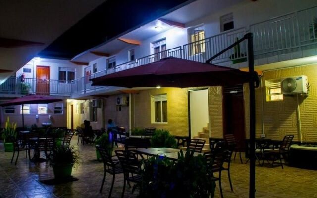 Sandton Hotel Kasese