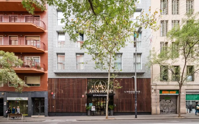 Arya Stadium Hotel